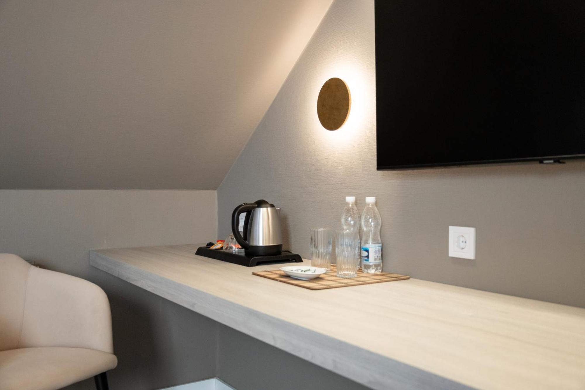 R.Hotel Чернивци Екстериор снимка